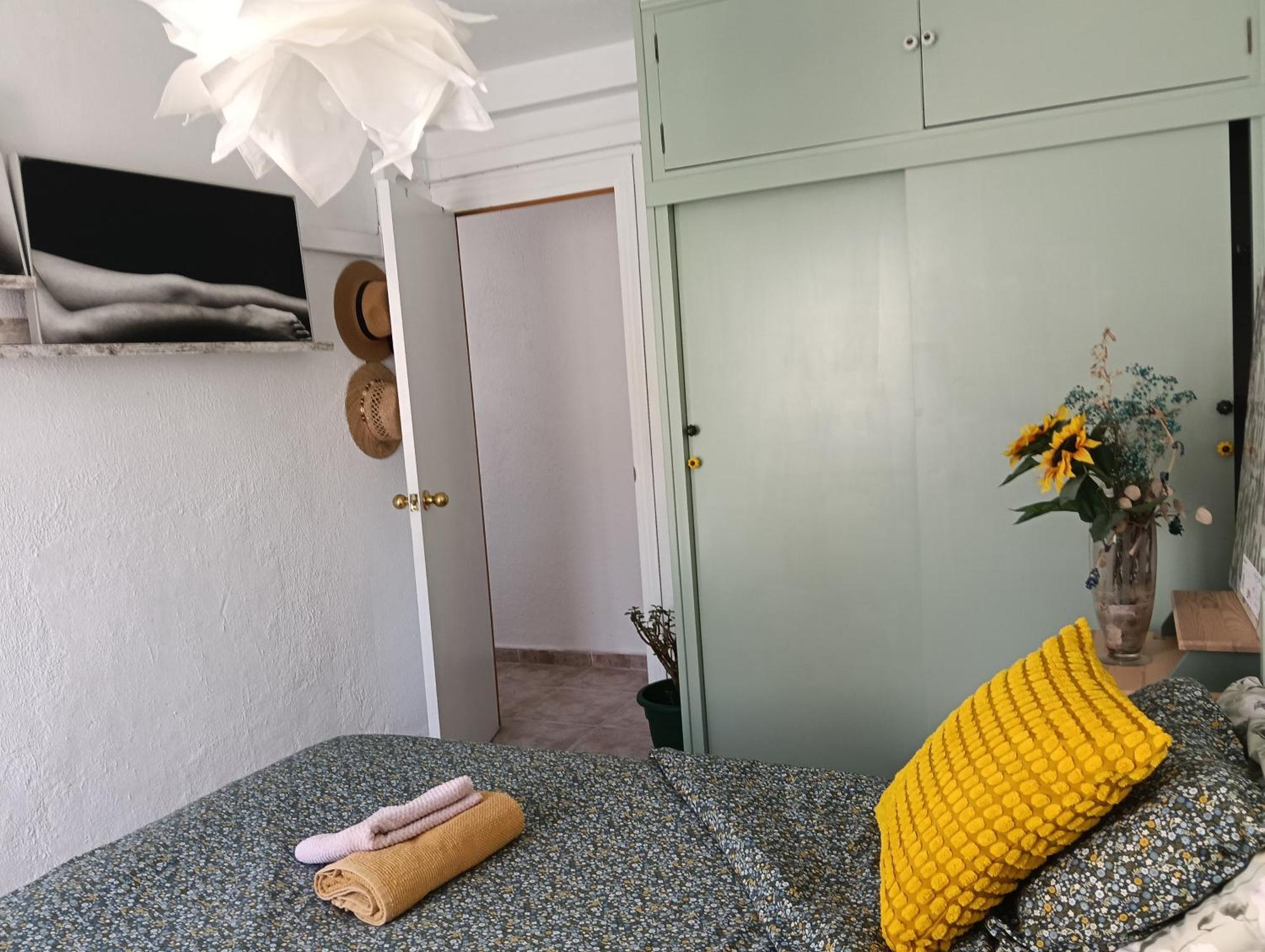 Coty'S Beach, Habitaciones En Casa Compartida Benalmadena Luaran gambar